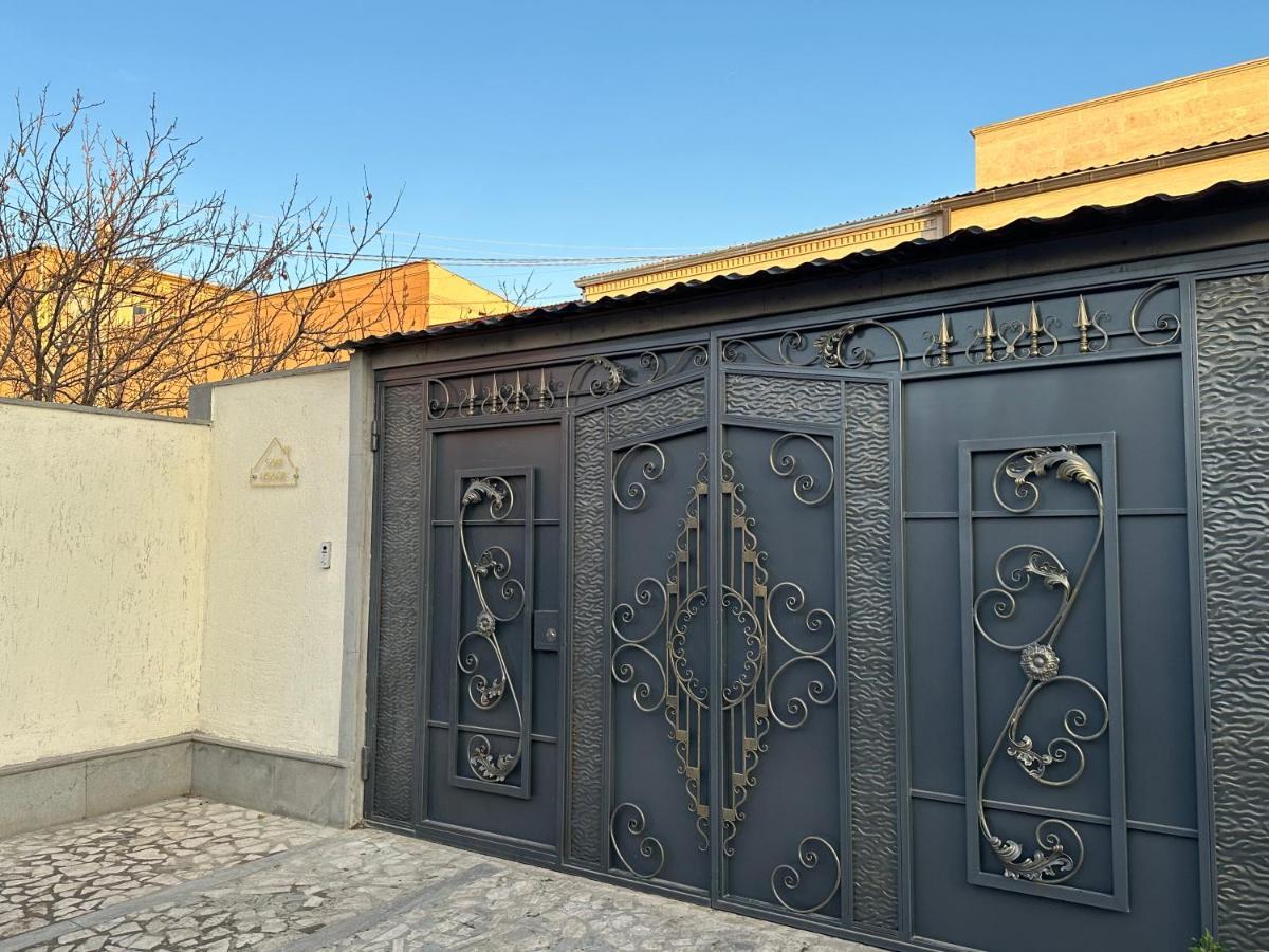 Bed and Breakfast Our House Vagharshapat Exterior foto